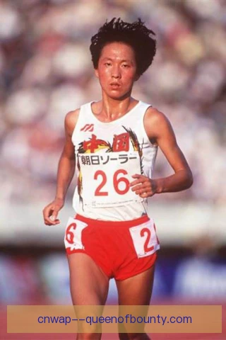 王军霞平衡学业与训练，时间管理与恢复安排成关键